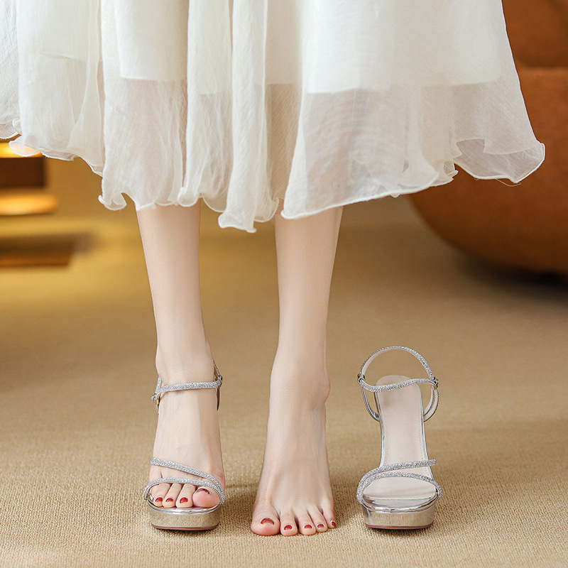 2026 женские серебряные босоно – обзор и цена Sandal Strappy Heeled